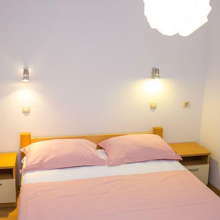 Apartments Rose Trogir Eksteriør bilde