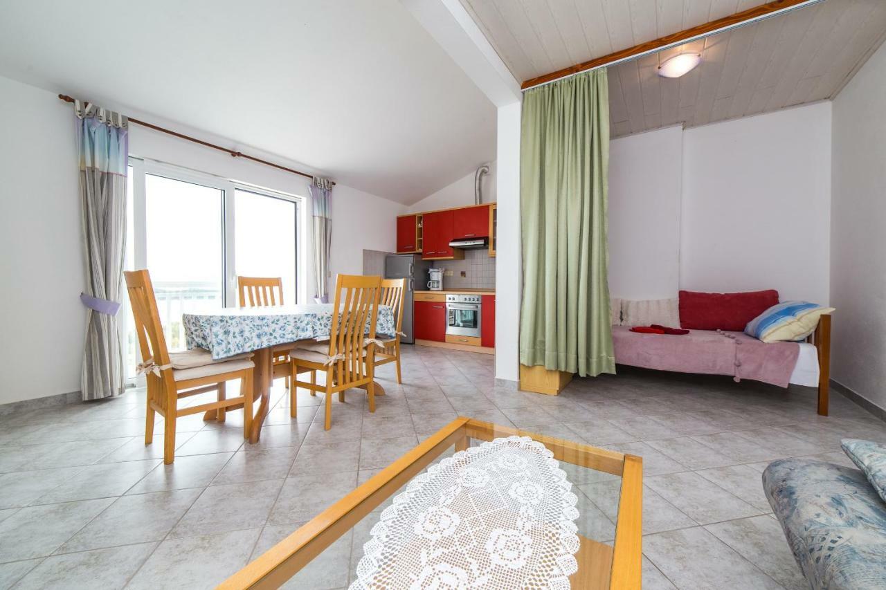 Apartments Rose Trogir Eksteriør bilde