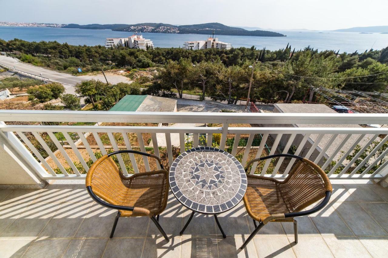 Apartments Rose Trogir Eksteriør bilde