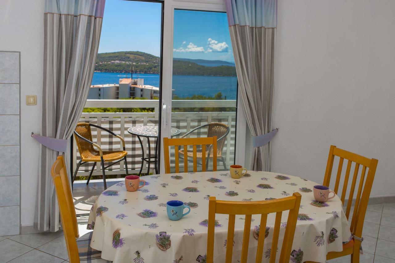 Apartments Rose Trogir Eksteriør bilde